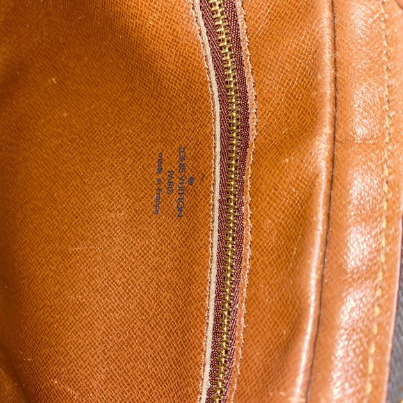 Authentic LOUIS VUITTON Monogram Marly Dragonne - Picture 6 of 15